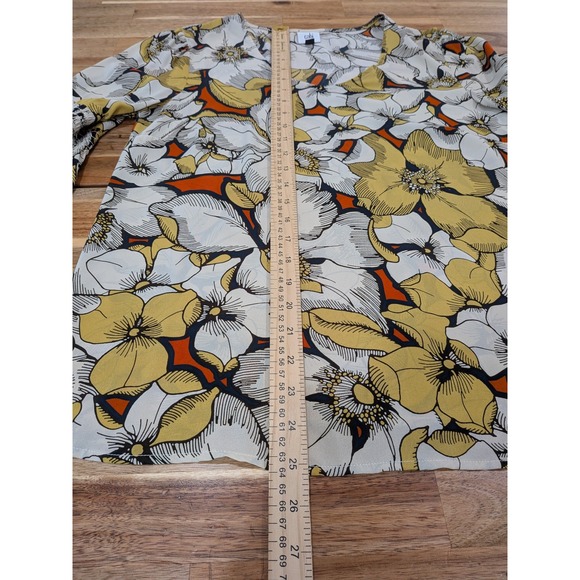 Cabi Blouse Long Sleeve S Floral V Neck Lightweight Yellow White Smocked Sleeve - Picture 9 of 10